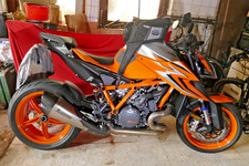 KTM Super Duke 1290 R EVO